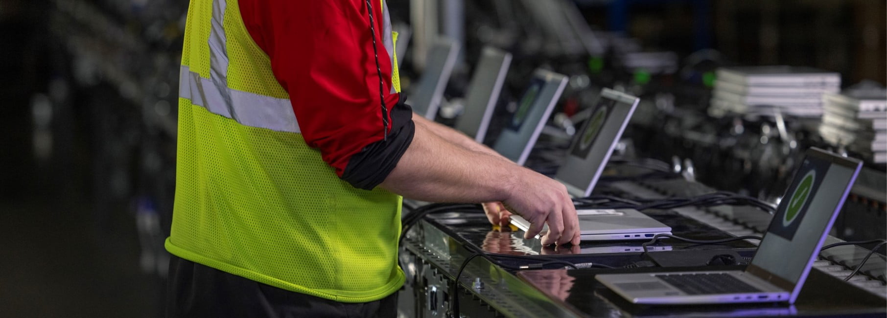 HP employee inspecting hardware